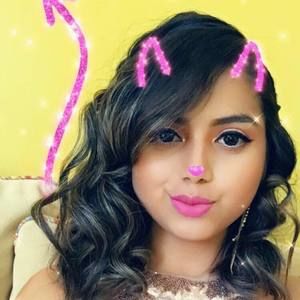 Meet your Posher, Beatriz